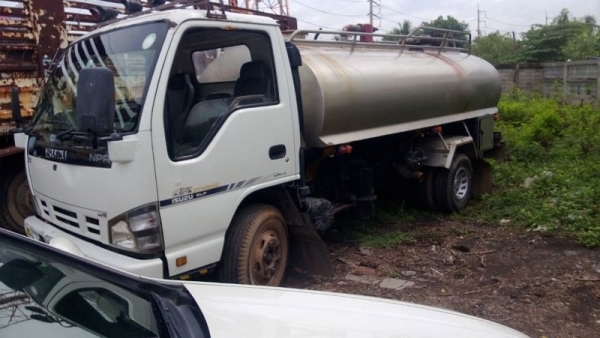 รถอิซูซุ 6 ล้อ บรรกทุกน้ำมัน NPR 130 แรงม้า ปี 49 สนใจติดต่อ 081 - 6079515 รถอิซูซุ 6 ล้อ บรรกทุกน้ำมัน NPR 130 แรงม้า ปี 49 สนใจติดต่อ 081 - 6079515