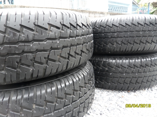 ขายแม็ก 6 รูขอบ15 TOYOTAพร้อมยาง MAXXIS ขนาด 31X10.5R15 ยางปี08 สภาพยาง 90\% ดอกยางหนาลึกเท่ากัน 4 เส้น