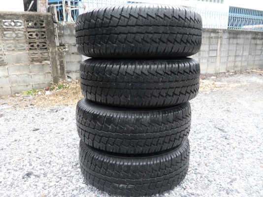 ขายแม็ก 6 รูขอบ15 TOYOTAพร้อมยาง MAXXIS ขนาด 31X10.5R15 ยางปี08 สภาพยาง 90\% ดอกยางหนาลึกเท่ากัน 4 เส้น