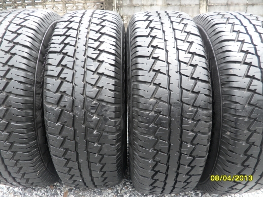 ขายแม็ก 6 รูขอบ15 TOYOTAพร้อมยาง MAXXIS ขนาด 31X10.5R15 ยางปี08 สภาพยาง 90\% ดอกยางหนาลึกเท่ากัน 4 เส้น