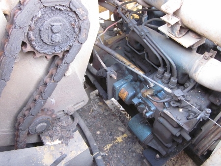 ขายตามสภาพ-รถบดเรียบล้อยาง KOMATSU ดีเซล 3 สูบ เก่าจากญี่ปุ่น