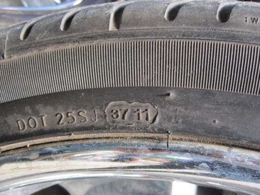 ขายแม็กพร้อมยาง ขอบ 22ใส่กระบะ 6 รูทั่วไปครับ ขายแม็กพร้อมยาง ขอบ 22ใส่กระบะ 6 รูทั่วไปครับ