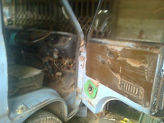 ขายรถ 4 ล้อรั้วใหญ่ ISUZU คัสซี 7896929 เครื่อง C240-171136 74 แรงม้า ใส่ยางขนาด 7.50-15 รถใช้บรรทุกไม้ยาง ราคา 65000