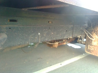 ขายรถ 4 ล้อรั้วใหญ่ ISUZU คัสซี 7896929 เครื่อง C240-171136 74 แรงม้า ใส่ยางขนาด 7.50-15 รถใช้บรรทุกไม้ยาง ราคา 65000