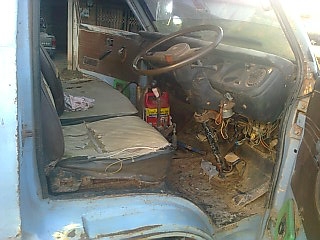 ขายรถ 4 ล้อรั้วใหญ่ ISUZU คัสซี 7896929 เครื่อง C240-171136 74 แรงม้า ใส่ยางขนาด 7.50-15 รถใช้บรรทุกไม้ยาง ราคา 65000