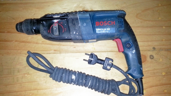 ขายสว่านไฟฟ้าระบบโรตารี่ทำงานได้3ระบบยี่ห้อBOSCHรุ่นGBH2-26DE พร้อมใช้งาน