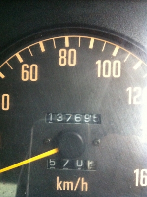 ขายรถบรรทุก 4 ล้อ ISUZU ELF 4,334 CC พร้อมตู้แห้ง ติดต่อผู้ขายโดยตรงที่ 081-466-9862
