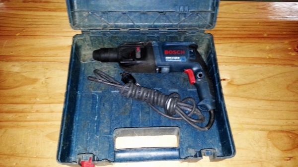 ขายสว่สนไฟฟ้าระบบโรตารี่ยี่ห้อBoschรุ่นGBH2-23Eสภาพดีพร้อมใช้งาน