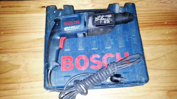 ขายสว่สนไฟฟ้าระบบโรตารี่ยี่ห้อBoschรุ่นGBH2-23Eสภาพดีพร้อมใช้งาน
