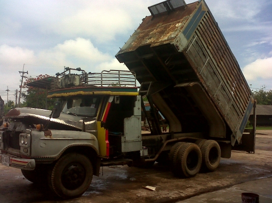 ขาย 10 ล้อดัมพ์เพลาเดียวครับ