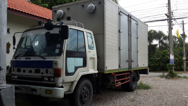 ขายรถบรรทุกหกล้อใหญ่