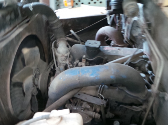 รถบรรทุกติดเครน ยี่ห้ออินเตอร์ เครื่องเปลี่ยน เครื่องเดิม เพอร์กิ้นยังอยู่ รถบรรทุกติดเครน ยี่ห้ออินเตอร์ เครื่องเปลี่ยน เครื่องเดิม เพอร์กิ้นยังอยู่