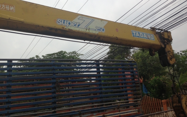 HINO KM 350 - 100 HP DM100 รถบรรทุก 6 ล้อติดเครน TADANO 2.5 ตัน 3 ปลอกยืด กระบะเหล็กคาร์โก้ความยาว 4.30 เมตรสภาพสวย เครื่องแห้งแรงดี ภายในเก๋งคอนโซลสวย พวงมาลัยเพาเวอร์ ช่วงล่างใหญ่ติด F หน้า F หลังครบพร้อม ยางสภาพดี 60\% พร้อมใช้งาน เอกสารเล่มทะเบียนภาษีค HINO KM 350 - 100 HP DM100 รถบรรทุก 6 ล้อติดเครน TADANO 2.5 ตัน 3 ปลอกยืด กระบะเหล็กคาร์โก้ความยาว 4.30 เมตรสภาพสวย เครื่องแห้งแรงดี ภายในเก๋งคอนโซลสวย พวงมาลัยเพาเวอร์ ช่วงล่างใหญ่ติด F หน้า F หลังครบพร้อม ยางสภาพดี 60\% พร้อมใช้งาน เอกสารเล่มทะเบียนภาษีค