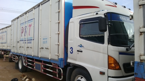 ขาย Hino Mega FG ปี51 ตู้10บานยาว 7.20 เมตร มี 4 พ่วงครับ ขาย Hino Mega FG ปี51 ตู้10บานยาว 7.20 เมตร มี 4 พ่วงครับ