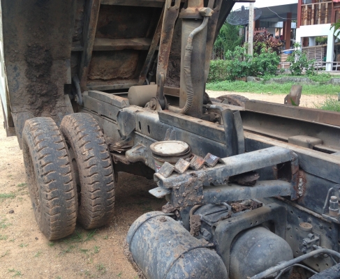 NISSAN UD 180 HP PE6 ปี 39 หกล้อดั๊มพ์ รถห้างแท้ ช่วงล่างใหญ่ยาง 9.00 ขอบ 20 กระบะดั๊มพ์เหล็ก 6 ตันความยาว 3.80 เมตร เครื่องแน่นแรงดี ภายในเก๋งคอนโซลสวยครบ พวงมาลัยเพาเวอร์ เบรคทริ๊ปฟี้ครบครัน ยางสภาพดี 70\% พร้อมบรรทุกพร้อมใช้งาน เอกสารทะเบียนภาษีครบพร้อม NISSAN UD 180 HP PE6 ปี 39 หกล้อดั๊มพ์ รถห้างแท้ ช่วงล่างใหญ่ยาง 9.00 ขอบ 20 กระบะดั๊มพ์เหล็ก 6 ตันความยาว 3.80 เมตร เครื่องแน่นแรงดี ภายในเก๋งคอนโซลสวยครบ พวงมาลัยเพาเวอร์ เบรคทริ๊ปฟี้ครบครัน ยางสภาพดี 70\% พร้อมบรรทุกพร้อมใช้งาน เอกสารทะเบียนภาษีครบพร้อม