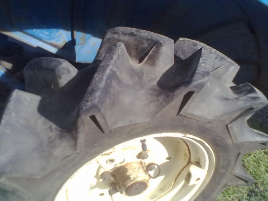 ขายรถไถเล็ก Iseki 4x4wd พร้อมโรตารี่ ไม่เคยใช้งานในไทย