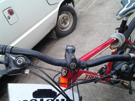 จักรยาน เสือภูเขาTREK อลูมีเนียม ปี 2011ดิสเบรคสภาพพร้อมใช้ 8000บาท