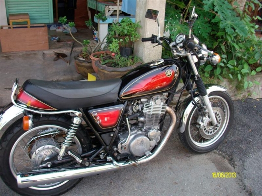 ya sr400ปี2002เพิ่งประกอบยังไม่เก็บงานเดิมๆวิ่งน้อย68000บาท