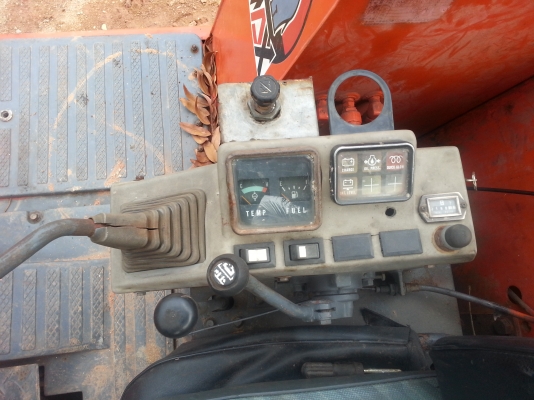 ขายแมคโคร ihi 30 คอนโทรนสั้นปั้มนิ้วสถาพดี ขายแมคโคร ihi 30 คอนโทรนสั้นปั้มนิ้วสถาพดี