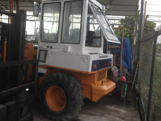 รถตัก KOMATSU WA40 รถตัก KOMATSU WA40