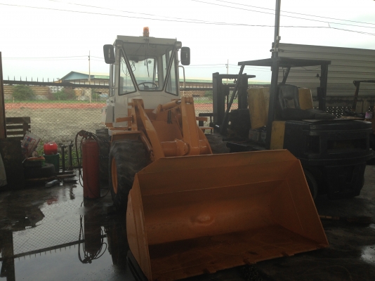 รถตัก KOMATSU WA40