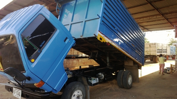 ขายด่วน NPR รถห้างแท้ดั้มเกษตรลดราคาอีกเหลือ550000