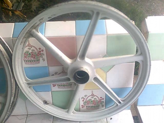 สีเดิมๆไม่คดไม่ดุ้ง