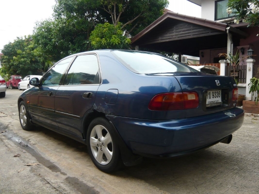 เครื่องหัวฉีด1600 เกียร์ออโต้ ติดLPG ใช้งานได้เลย