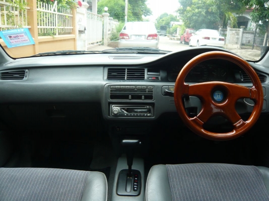 เครื่องหัวฉีด1600 เกียร์ออโต้ ติดLPG ใช้งานได้เลย