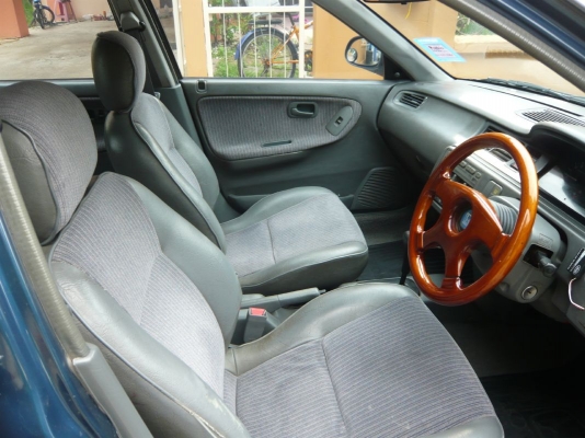 เครื่องหัวฉีด1600 เกียร์ออโต้ ติดLPG ใช้งานได้เลย