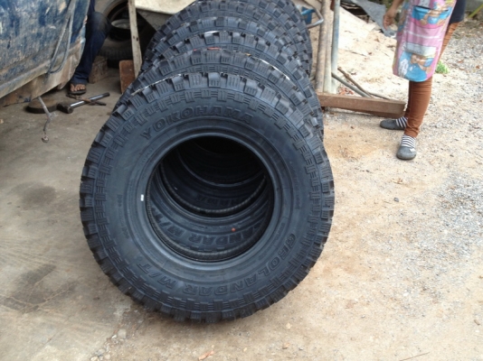 ขายยางใหม่ มีหลายชุด ขนาด235/85/16 ยาง japan