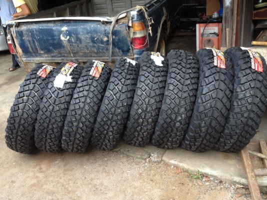 ขายยางใหม่ มีหลายชุด ขนาด235/85/16 ยาง japan