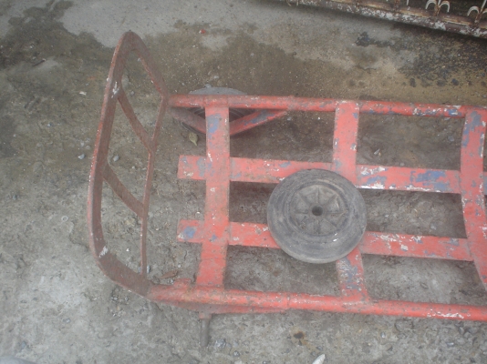 รถเข็นหนาแข็งแรงมากๆๆ   ไปใส่ล้อเอาครับท่านผู้ชม  ขาย500บาท