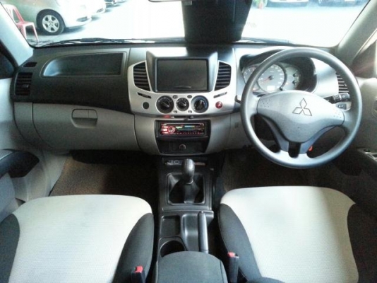 MITSUBISHI TRITON MEGACAB2.5GLX  2012