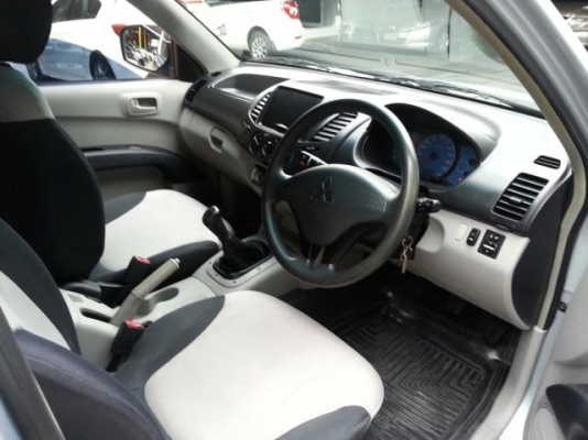 MITSUBISHI TRITON MEGACAB 2.5 GLX 2006