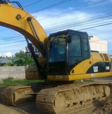 CAT 320D กระบอกดำ ทำงาน 7,500 ชม. รถบอดี้สวยเต็ม เครื่องแห้งดีแรงดี ภายในสวยอุปกรณ์อำนวยความสะดวกครบครัน ไฟฟ้าหน้าจอ CD แอร์เย็น ภายนอกบูมอาร์มสวยซีลกระบอกดำไม่มีแตก ช่วงล่างแน่นดีประมาณ 70\% พร้อมทำงานได้เลย เอกสารเล่มทะเบียน ราคาต่อรองได้ครับ