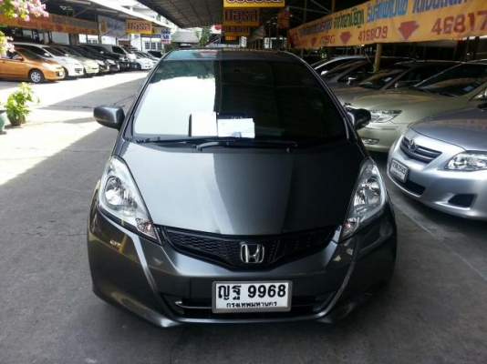 ขายด่วนHONDA JAZZ 1.5V 2011