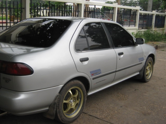 (รถใช้ประจำทุกวันสอบถามได้ไม่ซื้อหาไม่ว่ากัน)NISSAN  SANNY  เครื่อง1500  หัวฉีด ติดแกสLPG ปี 1995   0836613829