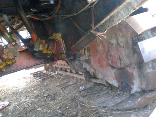 ขายรถเกี่ยว ส.ทวี อุ้ม ช่วงล่าง12HTปั้มไดรกิน เครือง6HE1