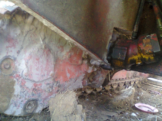 ขายรถเกี่ยว ส.ทวี อุ้ม ช่วงล่าง12HTปั้มไดรกิน เครือง6HE1