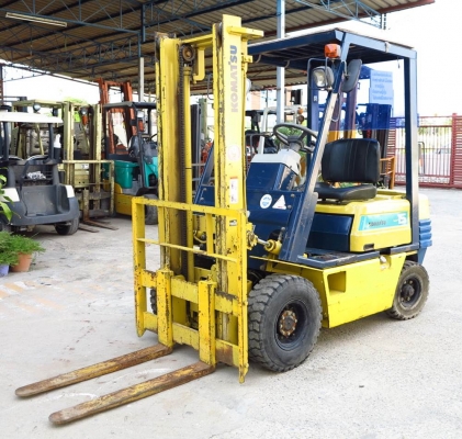 รถยกน้ำมันเบนซิน ขนาด 1.5 ตัน เสาสูง 3 เมตร Komatsu FG15-15