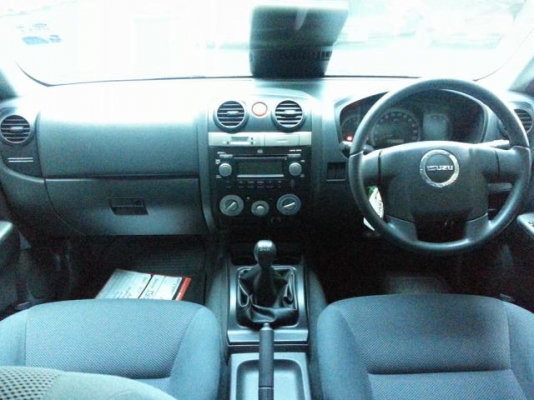 ISUZU D-MAX SPACE CAB 2.5 SLX SUPER PLATINUM 2010