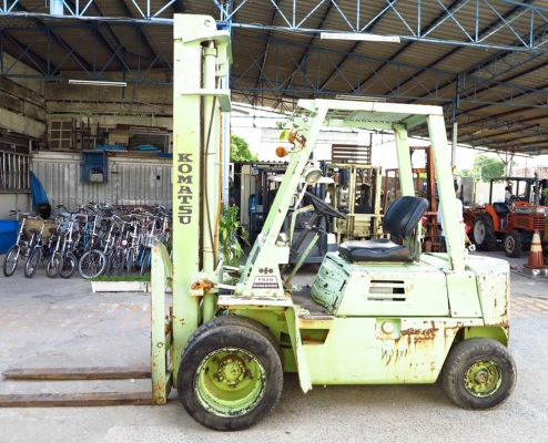 รถยกน้ำมันเบนซิน ขนาด 2 ตัน เสาสูง 4 เมตร Komatsu FG20-7