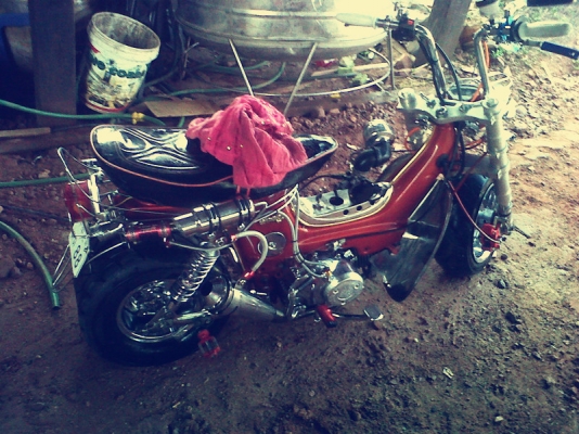 ขายถูกๆๆชาลีแต่สวยทำหมดไปเป็น100000เครื่องหัวฉีดมีเล่ม ล้อใหญ่