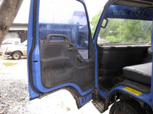 รถบรรทุก 6 ล้อติดเครน ยี่ห้อ ISUZU รุ่น NPR 130 แรงม้า//ยอดจัดไฟแนนซ์ 450,000 บาท รถบรรทุก 6 ล้อติดเครน ยี่ห้อ ISUZU รุ่น NPR 130 แรงม้า//ยอดจัดไฟแนนซ์ 450,000 บาท