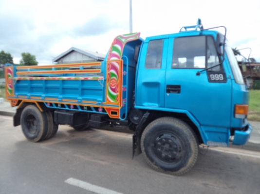 ขายรถ6ล้ออีซูซุร็อกดั้ม สภาพสวยๆพร้อมใช้งาน