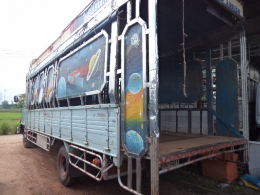 ขายรถ6ล้ออีซูซุร็อก 175 แรงช่วงยาว พร้อมใช้