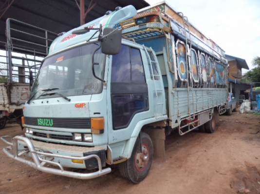 ขายรถ6ล้ออีซูซุร็อก 175 แรงช่วงยาว พร้อมใช้