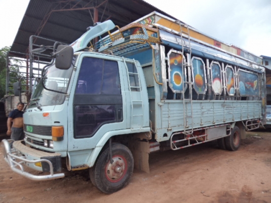 ขายรถ6ล้ออีซูซุร็อก 175 แรงช่วงยาว พร้อมใช้