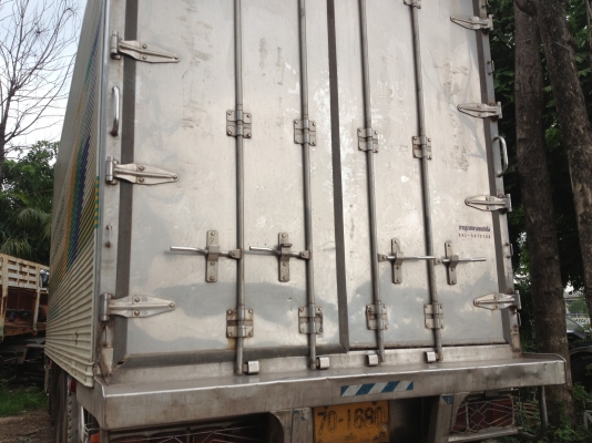 ขายตู้เปียกอลูมิเนียมสภาพสวยมากพร้อมใช้ยังไม่ได้เอาลงจากรถ10ล้อ